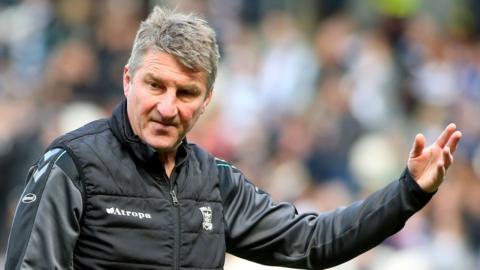 Tony Smith's Hull FC set up their Challenge Cup quarter-final against St Helens by beating Castleford Tigers 32-8