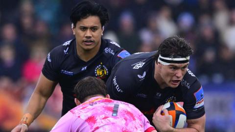 Len Ikitau (left) and Tom Hooper play against Harlequins