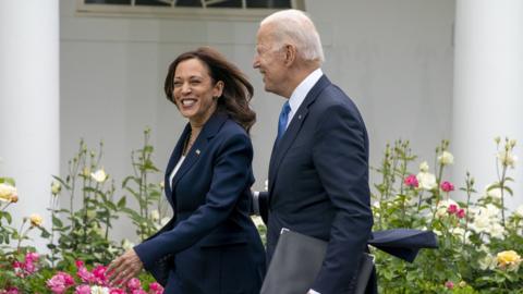 US VP Kamala Harris and President Joe Biden, unmasked, in the White House Rose Garden (13 May)