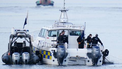 Police divers resumed search efforts
