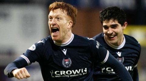 Dundee's Simon Murray celebrates