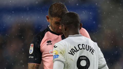 Malick Yalcouye clashes with Steve Cook 