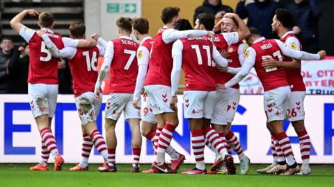 Bristol City celebrate Mark Sykes' goal