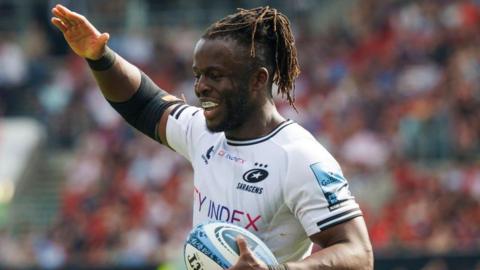 Rotimi Segun celebrates scoring for Saracens