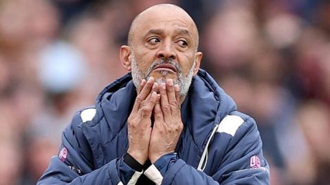 Nuno Espirito Santo looks dejected