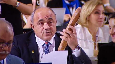 The French delegation with their baguettes at the Unesco meeting