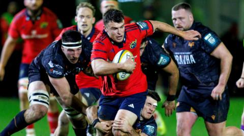 Gweilch yn erbyn Munster