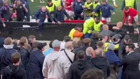 Fan clashes in AFAS Stadion, Alkmaar