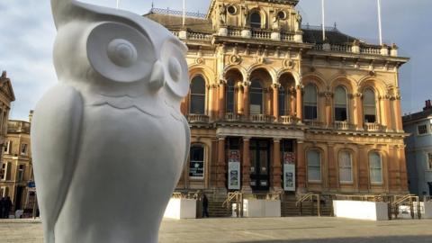 One of the unpainted owls in Ipswich's Cornhill