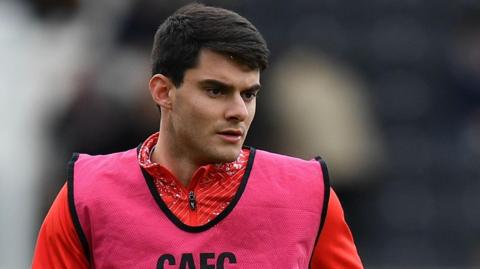 Rob Apter during the warm-up for Charlton Athletic