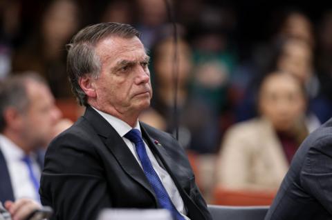 Ao vivo: ex-comandante da Marinha nega ter colocado tropas à disposição de Bolsonaro