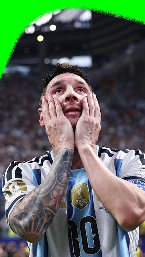 Lionel Messi crying after Argentina beat Egypt to progress to the 2026 World Cup finals.