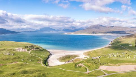 Dealbh de Thràigh Horgaboist bho gu h-àrd.