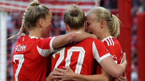 Bayern players celebrate