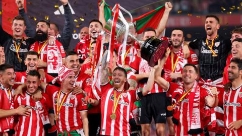 Athletic Bilbao celebrate winning the Copa del Rey