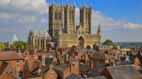 Houses with Lincoln Cathedral in background