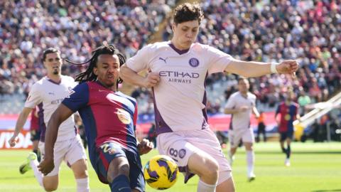 Ladislav Krejci playing for Girona against Barcelona