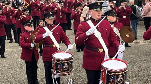 Apprentice Boys playing drums in the parade