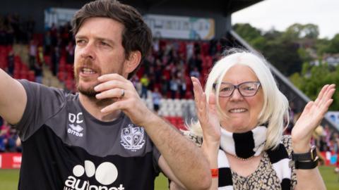 Carol Shanahan (right) with Darrell Clarke