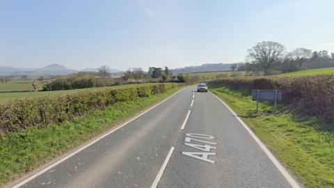 A470, Llandefalle