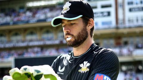 Ben Foakes playing for Surrey