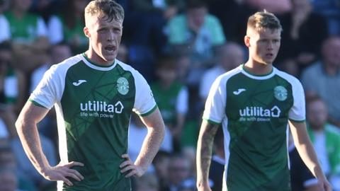 Hibs players dejected at Falkirk