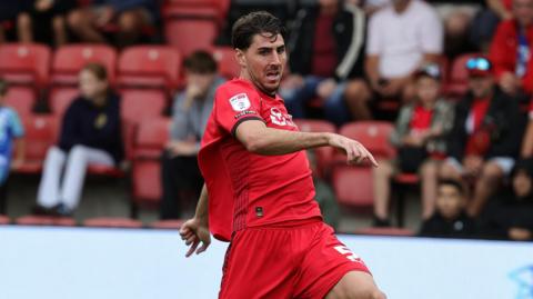 Dan Happe in action for Leyton Orient