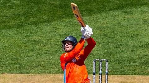 Jake Fraser-McGurk batting