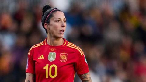 Spain striker Jenni Hermoso looking on 