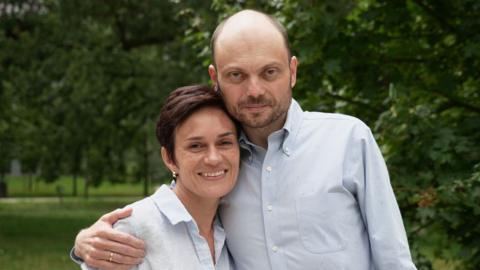 Vladimir Kara-Murza with his wife in Frankfurt