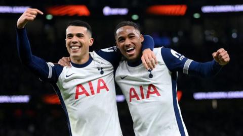 Spurs celebrate