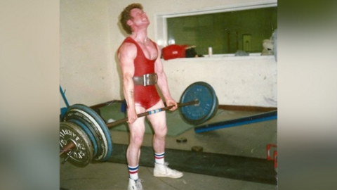 Man lifting weights