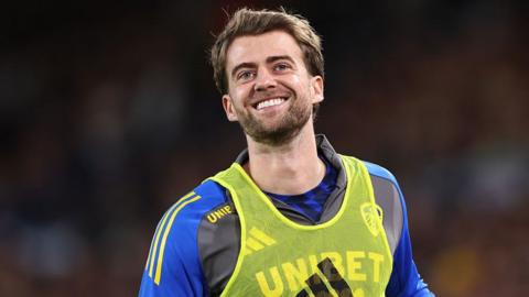 Patrick Bamford warms up for Leeds
