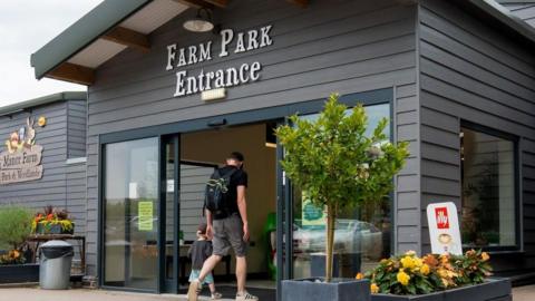 The entrance of Manor Farm Park and Woodlands in East Leake, Nottinghamshire 