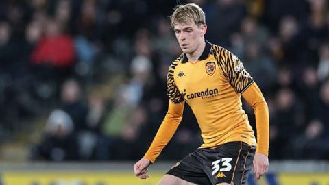 Toby Collyer in action for Hull City
