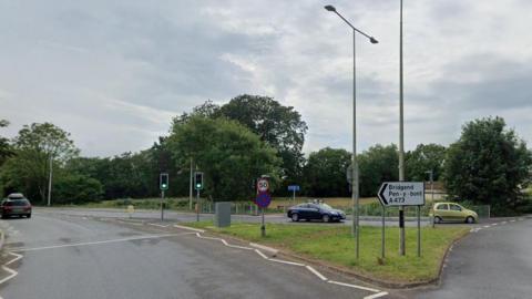 A473, Pencoed