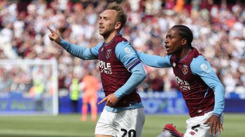 Jarrod Bowen celebrates scoring for West Ham against Portsmouth