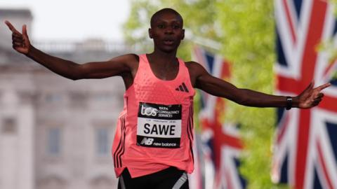 Sabastian Sawe wins the London Marathon and makes history