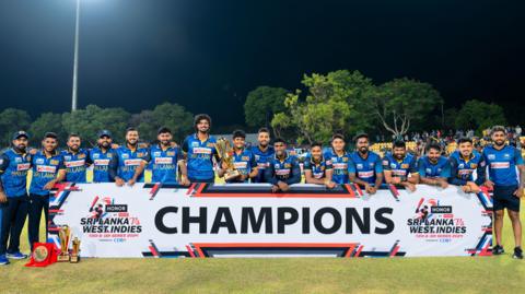 Sri Lanka with the Twenty20 series trophy