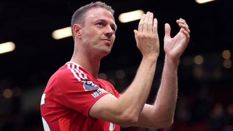 Jonny Evans applauds Manchester United fans