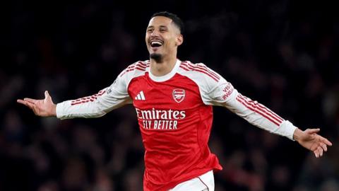 Freddie Ljungberg in action