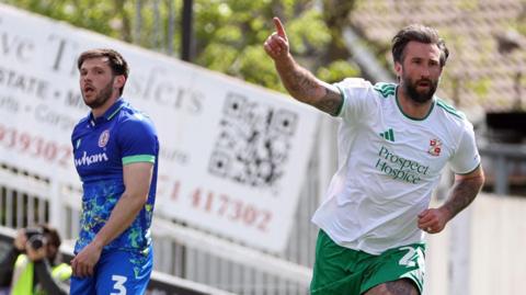 Swindon Town v Accrington