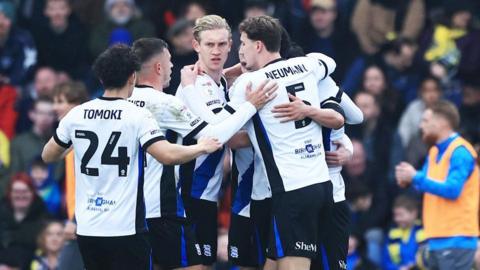Birmingham City take the lead at Oxford