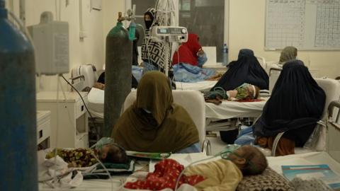 Afghanistan: Babies dying as malnutrition disaster unfolds - BBC News