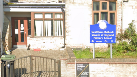 A Google Maps image of the front entrance to the Swaffham Bulbeck Church of England Primary School 