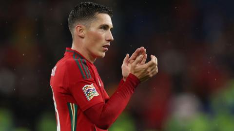 Harry Wilson  applauds Wales' fans