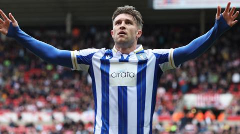 Josh Windass playing for Sheffield Wednesday