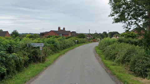 Street view of the Leicestershire village of Snarestone.