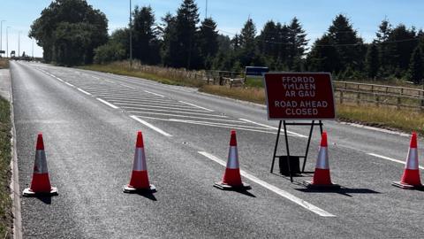 A48 with closure signs