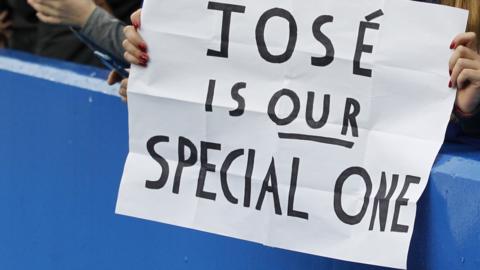 Jose Mourinho sign